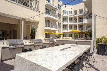 Paradise Cozysuites With Pool And Jacuzzi 11 Phoenix Eksteriør bilde